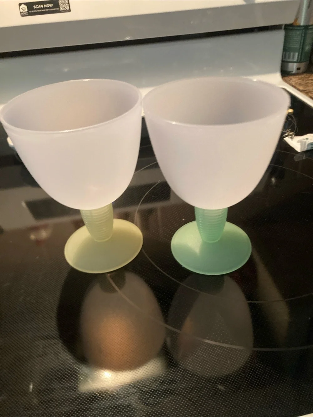 Tupperware Pastel Green & Yellow Stemmed Plastic Wine Glasses - Set of 2
